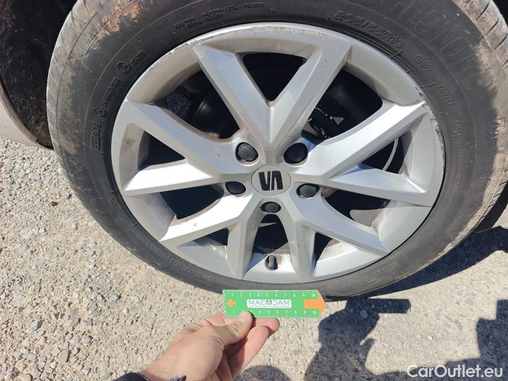  Seat  Leon SEAT Nuevo León / 2020 / 5P / berlina con portón 2.0 TDI 85kW S&S Style Go(SP) #29