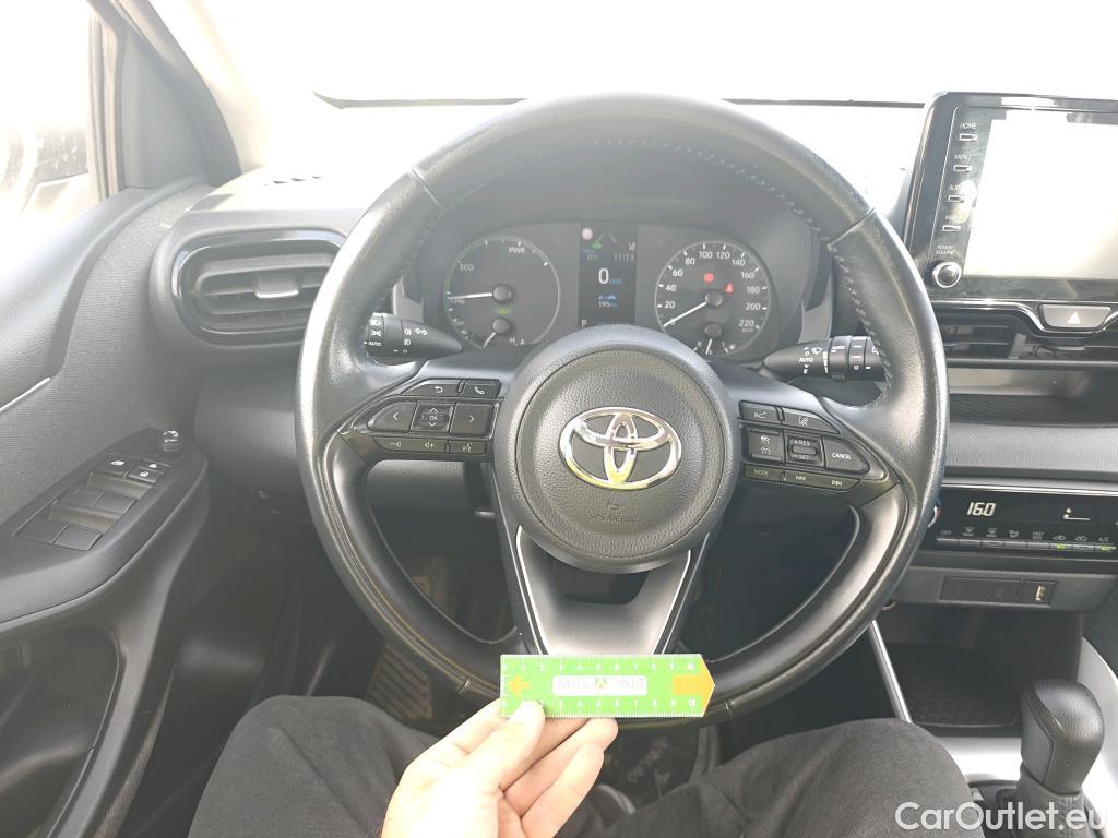  Toyota  Yaris TOYOTA  / 2020 / 5P / berlina con portón 1.5 120H Active Tech #10