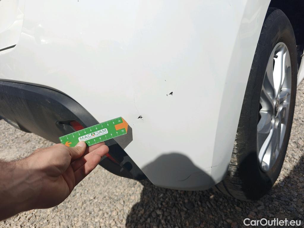  Toyota  Yaris TOYOTA  / 2020 / 5P / berlina con portón 1.5 120H Active Tech #16