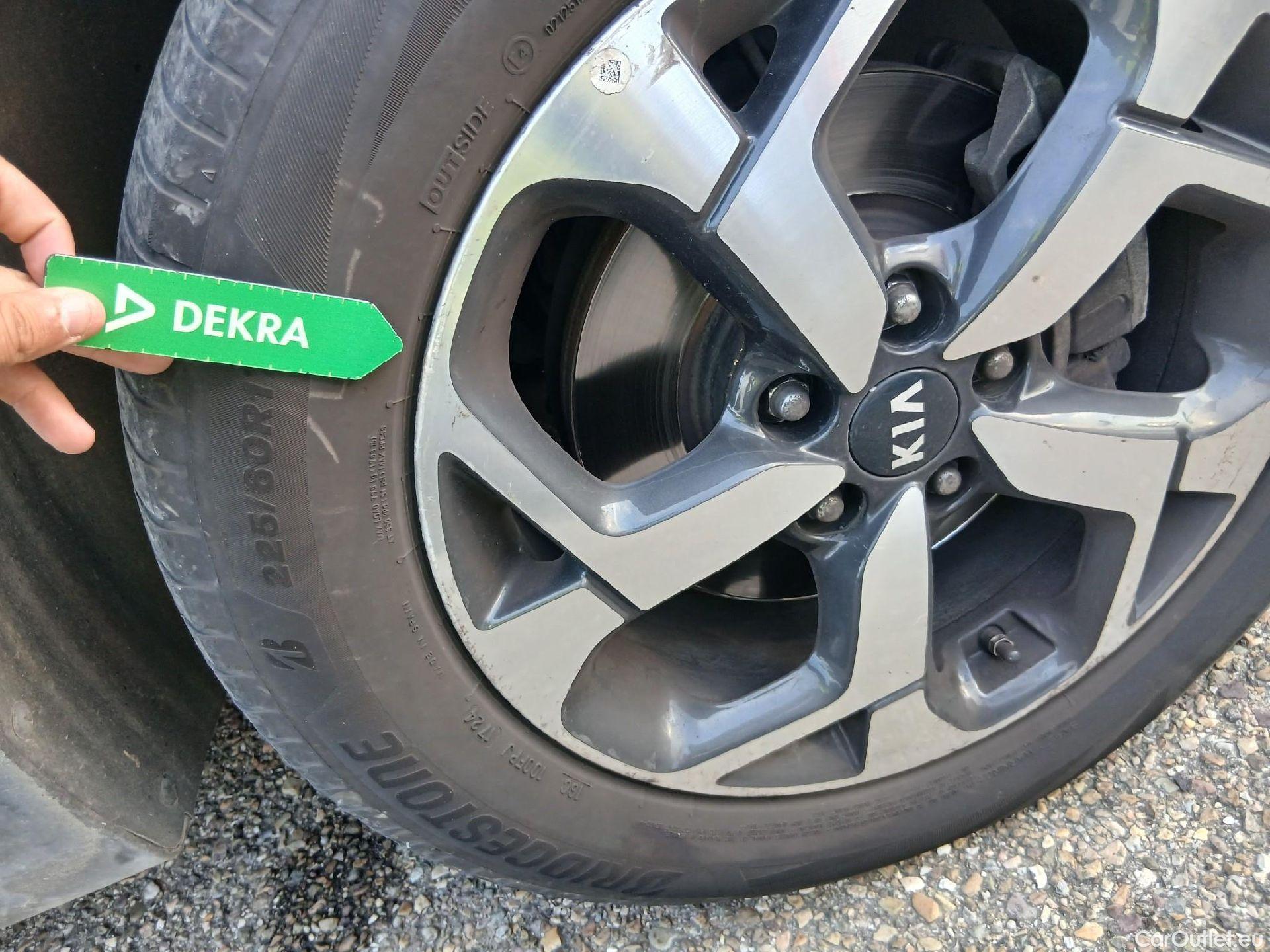  KIA  Sportage KIA  1.6MHEV Drive 100kW(136CV) 4x2(Crist Tintados)(CX) #28