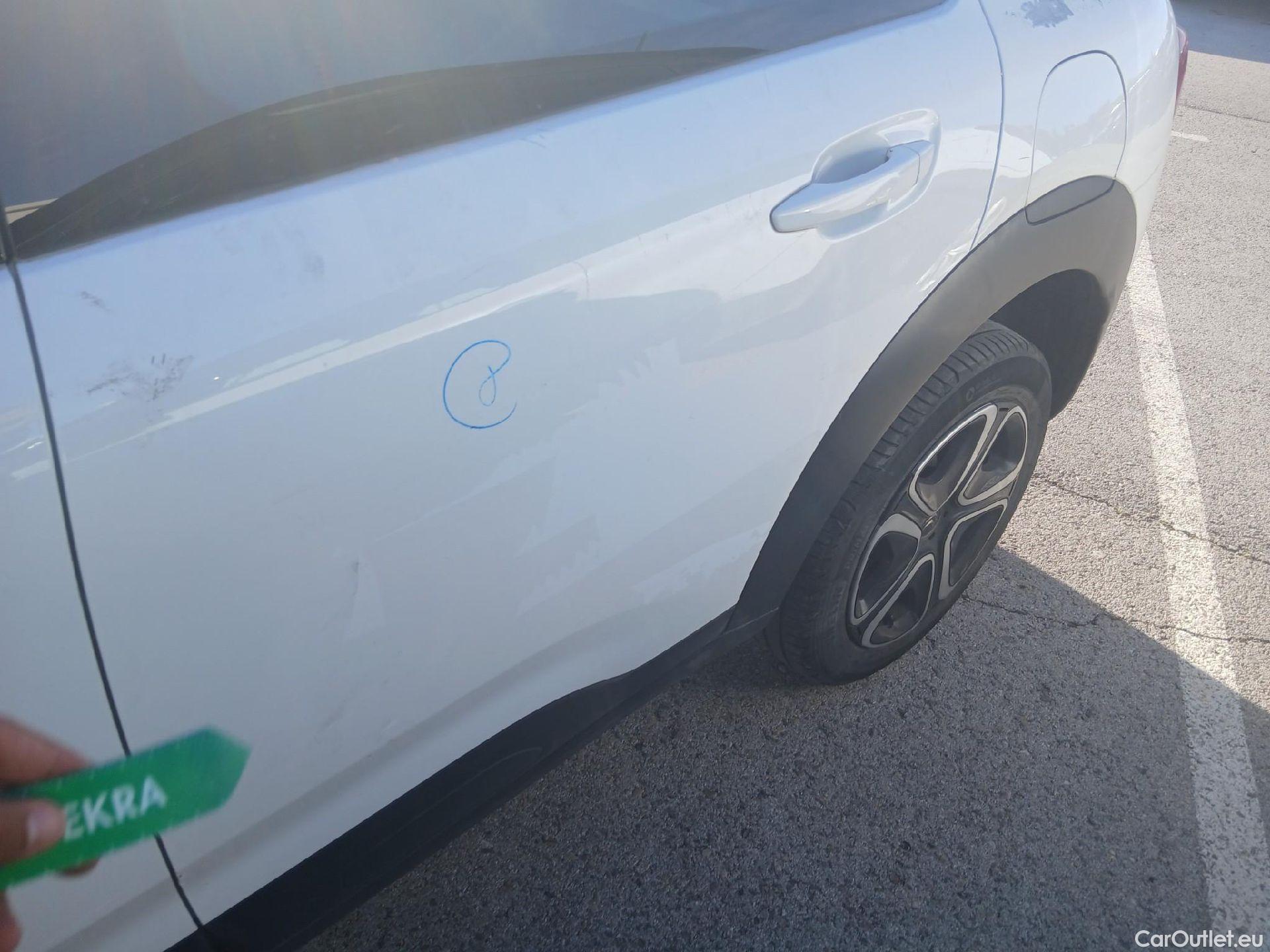  Citroen  C4 Cactus CITROEN  / 2018 / 5P / berlina con portón BlueHDi 100 S&S Feel #24