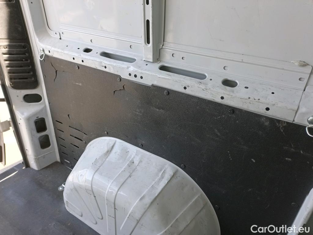  Peugeot  Boxer PEUGEOT  / 2014 / 4P / furgón Pack 335 L2 H2 BHDI 103kW (140CV) S&S #16