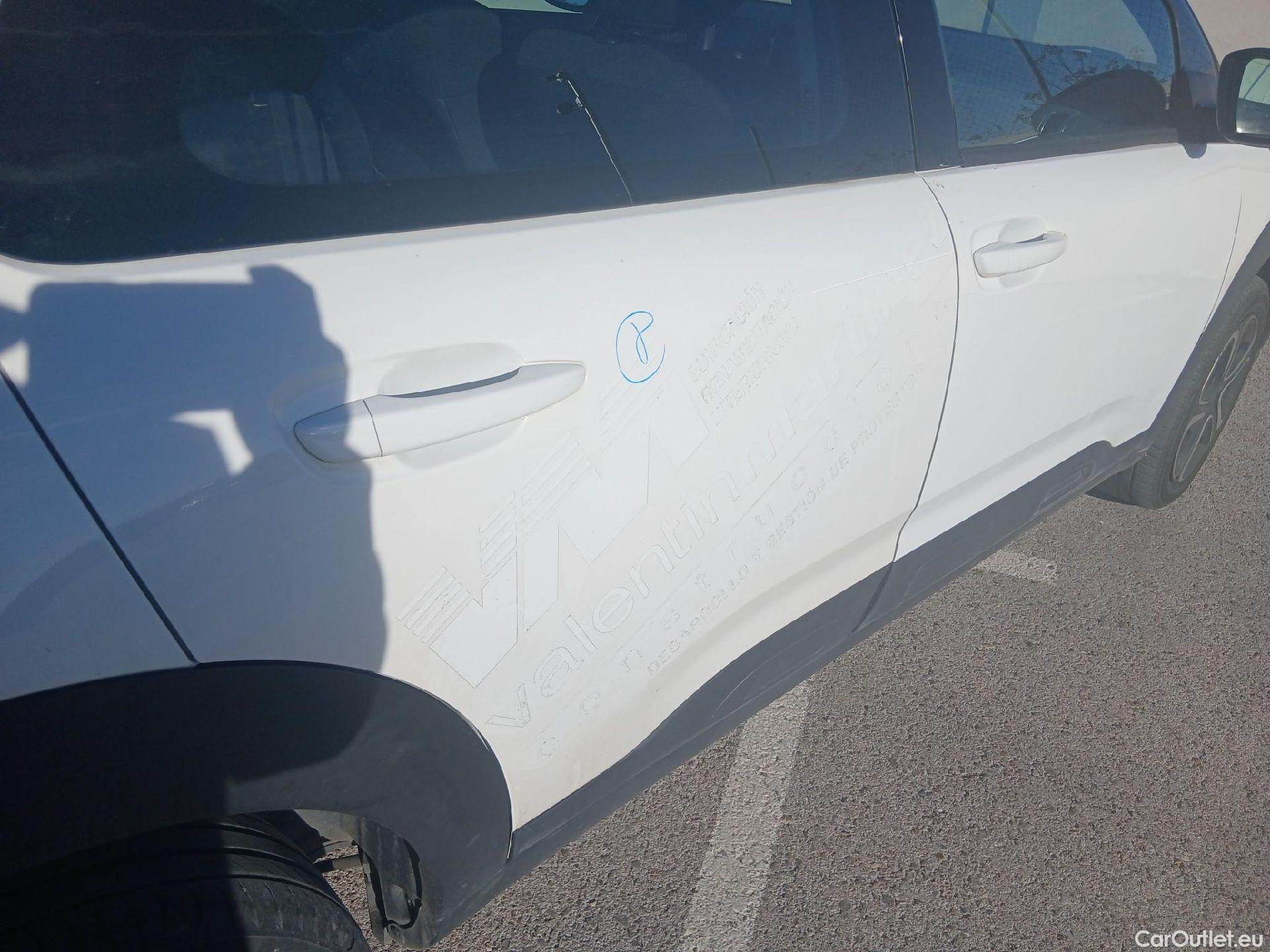  Citroen  C4 Cactus CITROEN  / 2018 / 5P / berlina con portón BlueHDi 100 S&S Feel #38