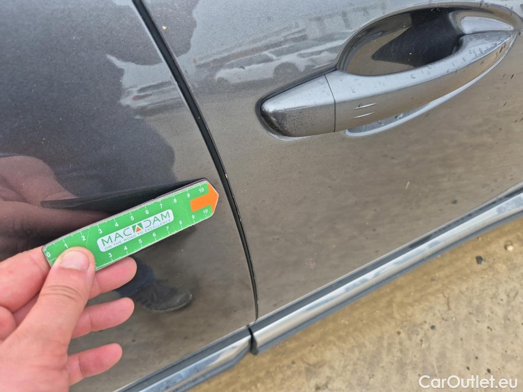  Peugeot  3008 PEUGEOT  Hybrid / 2020 / 5P / todoterreno 225 e-EAT8 Allure (AC2) #30