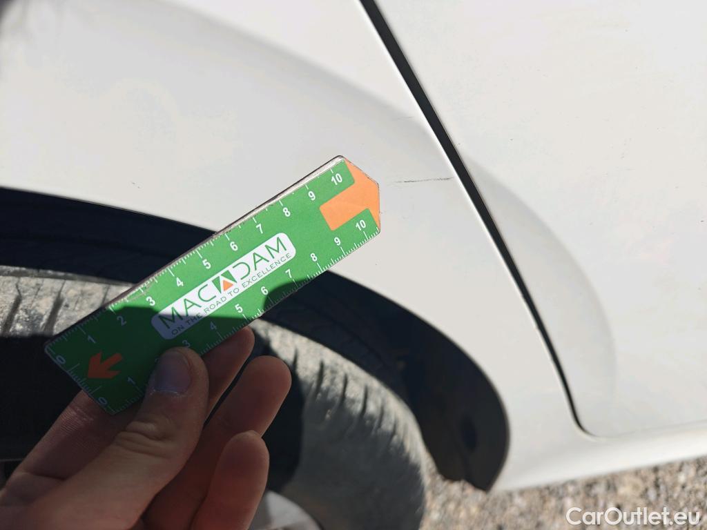  Skoda  KAMIQ SKODA  1.0 TSI 81kW (110CV) DSG Ambition #24