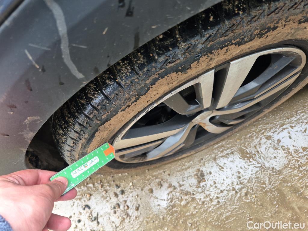  Peugeot  3008 PEUGEOT  Hybrid / 2020 / 5P / todoterreno 225 e-EAT8 Allure (AC2) #8