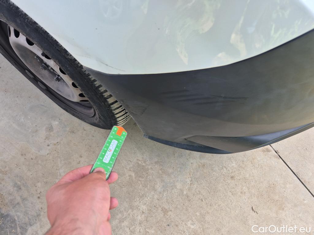  Fiat  Doblo FIAT Doblò Cargo/2015/3P/furgón derivado de turismo Cargo Base Plus 1.3 Mjet 70kW (95CV) #13