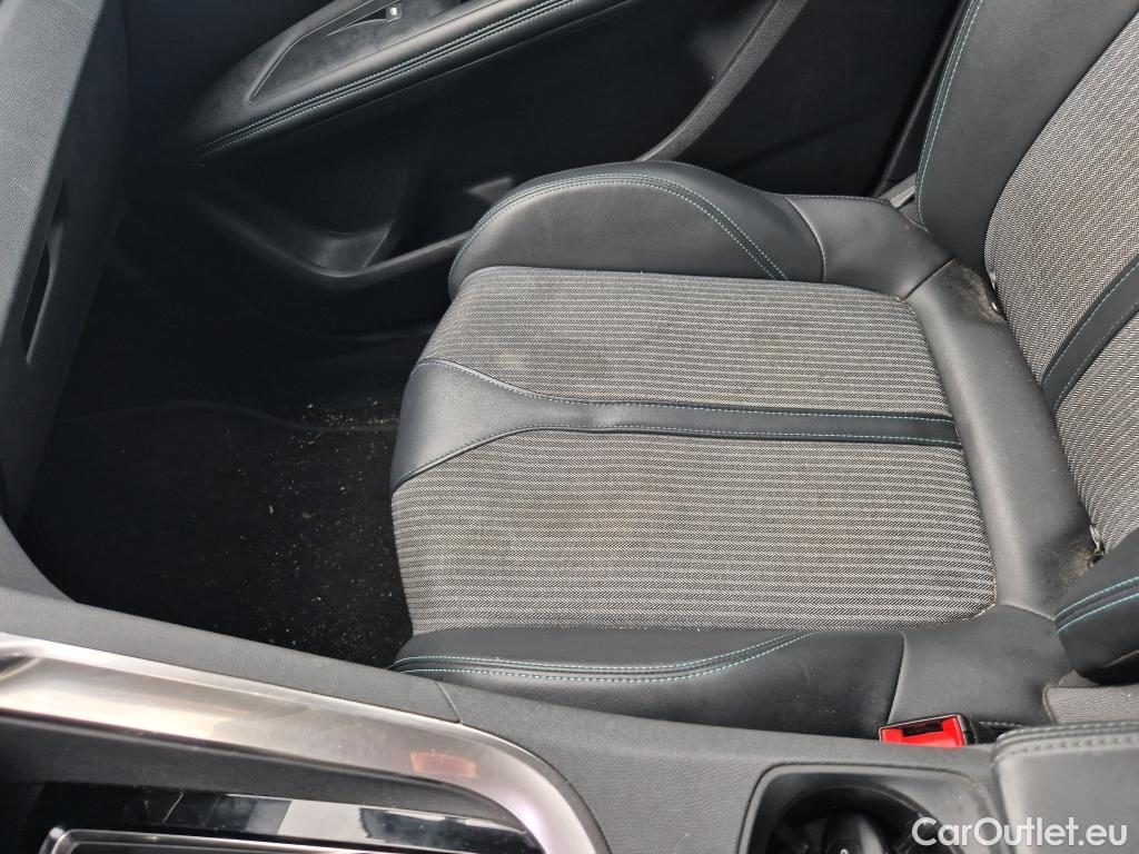  Peugeot  3008 PEUGEOT  Hybrid / 2020 / 5P / todoterreno 225 e-EAT8 Allure (AC2) #28