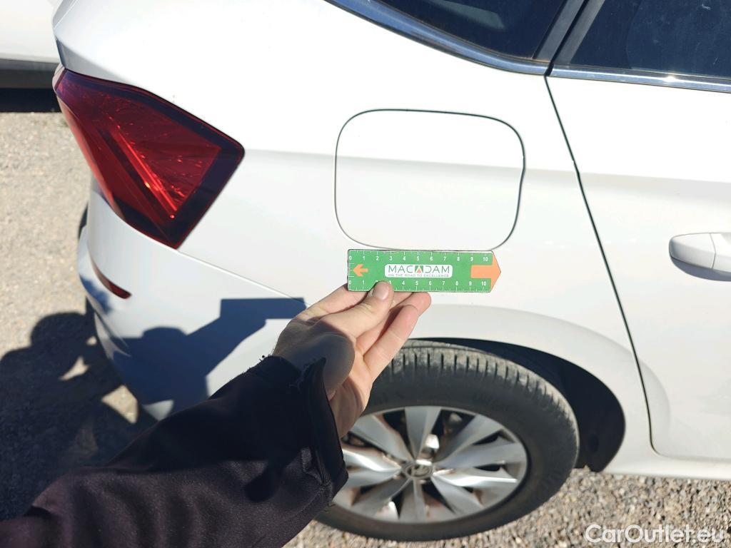  Skoda  KAMIQ SKODA  1.0 TSI 81kW (110CV) DSG Ambition #23