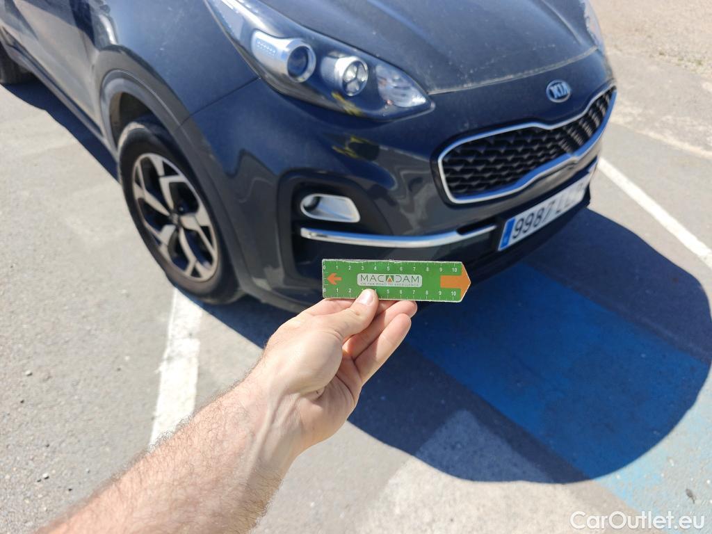  KIA  Sportage KIA  1.6MHEV Drive 100kW(136CV) 4x2(Crist Tintados) #31