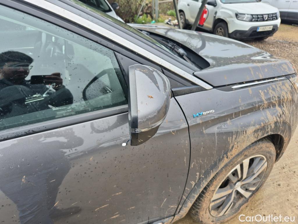  Peugeot  3008 PEUGEOT  Hybrid / 2020 / 5P / todoterreno 225 e-EAT8 Allure (AC2) #1