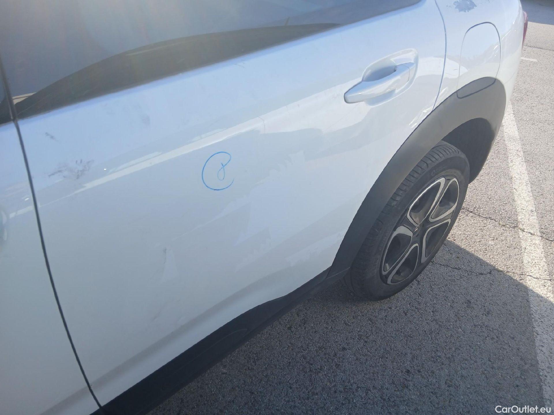  Citroen  C4 Cactus CITROEN  / 2018 / 5P / berlina con portón BlueHDi 100 S&S Feel #25