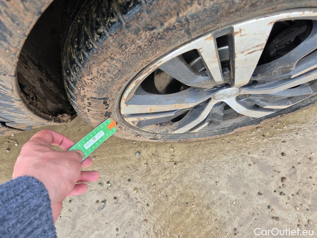  Peugeot  3008 PEUGEOT  Hybrid / 2020 / 5P / todoterreno 225 e-EAT8 Allure (AC2) #10