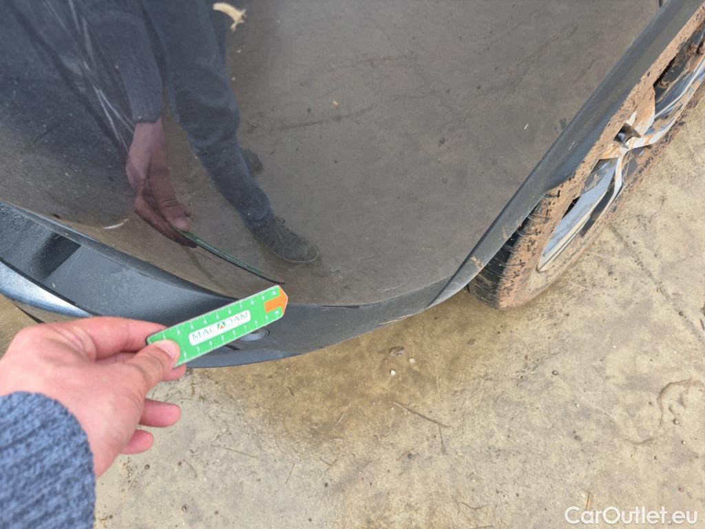  Peugeot  3008 PEUGEOT  Hybrid / 2020 / 5P / todoterreno 225 e-EAT8 Allure (AC2) #32