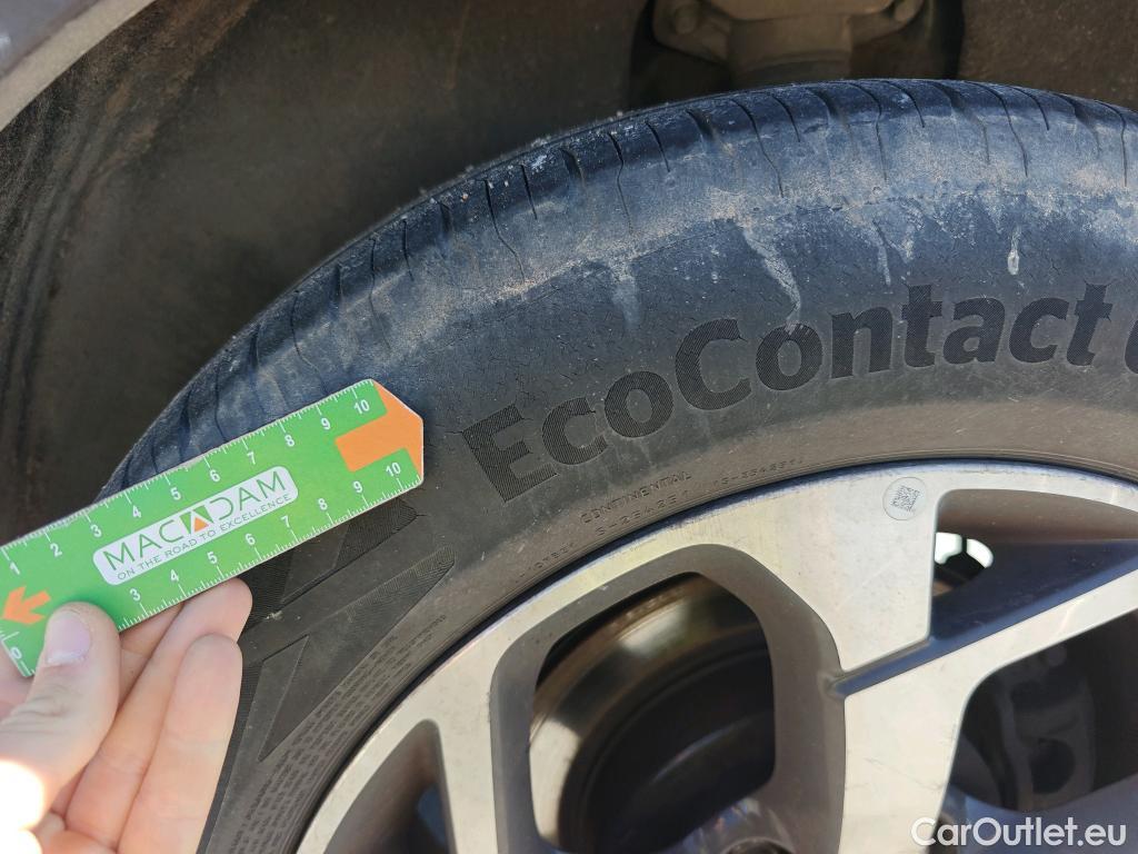  KIA  Sportage KIA  1.6MHEV Drive 100kW(136CV) 4x2(Crist Tintados) #55