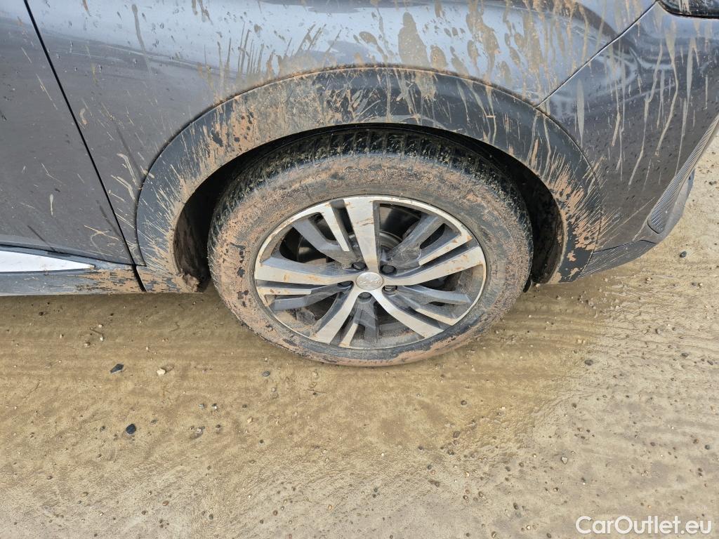  Peugeot  3008 PEUGEOT  Hybrid / 2020 / 5P / todoterreno 225 e-EAT8 Allure (AC2) #9