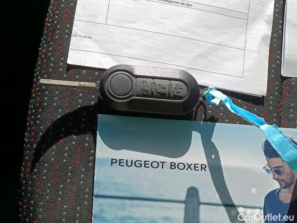  Peugeot  Boxer PEUGEOT  / 2014 / 4P / furgón Pack 335 L2 H2 BHDI 103kW (140CV) S&S #2