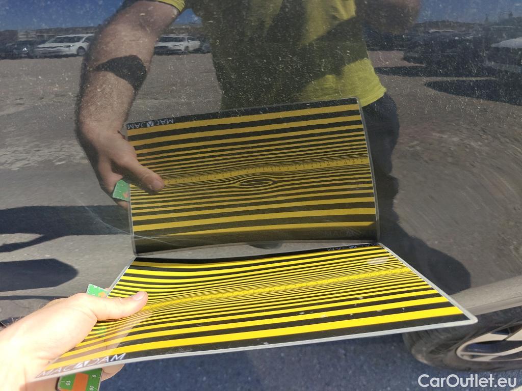  KIA  Sportage KIA  1.6MHEV Drive 100kW(136CV) 4x2(Crist Tintados) #9