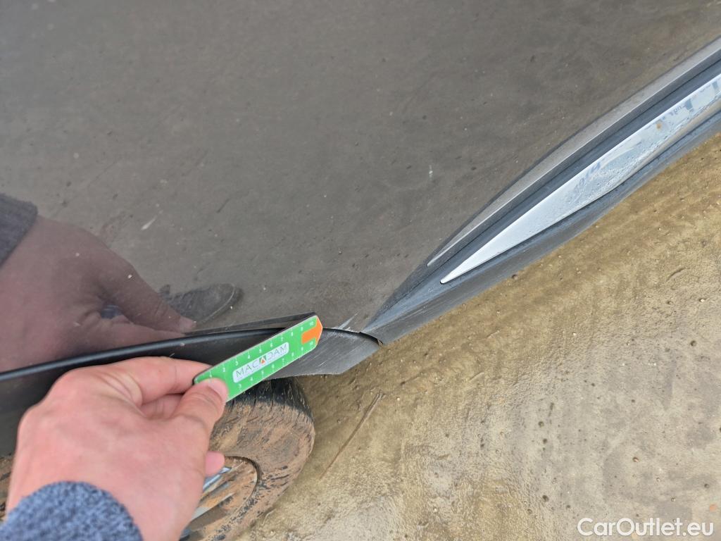  Peugeot  3008 PEUGEOT  Hybrid / 2020 / 5P / todoterreno 225 e-EAT8 Allure (AC2) #15