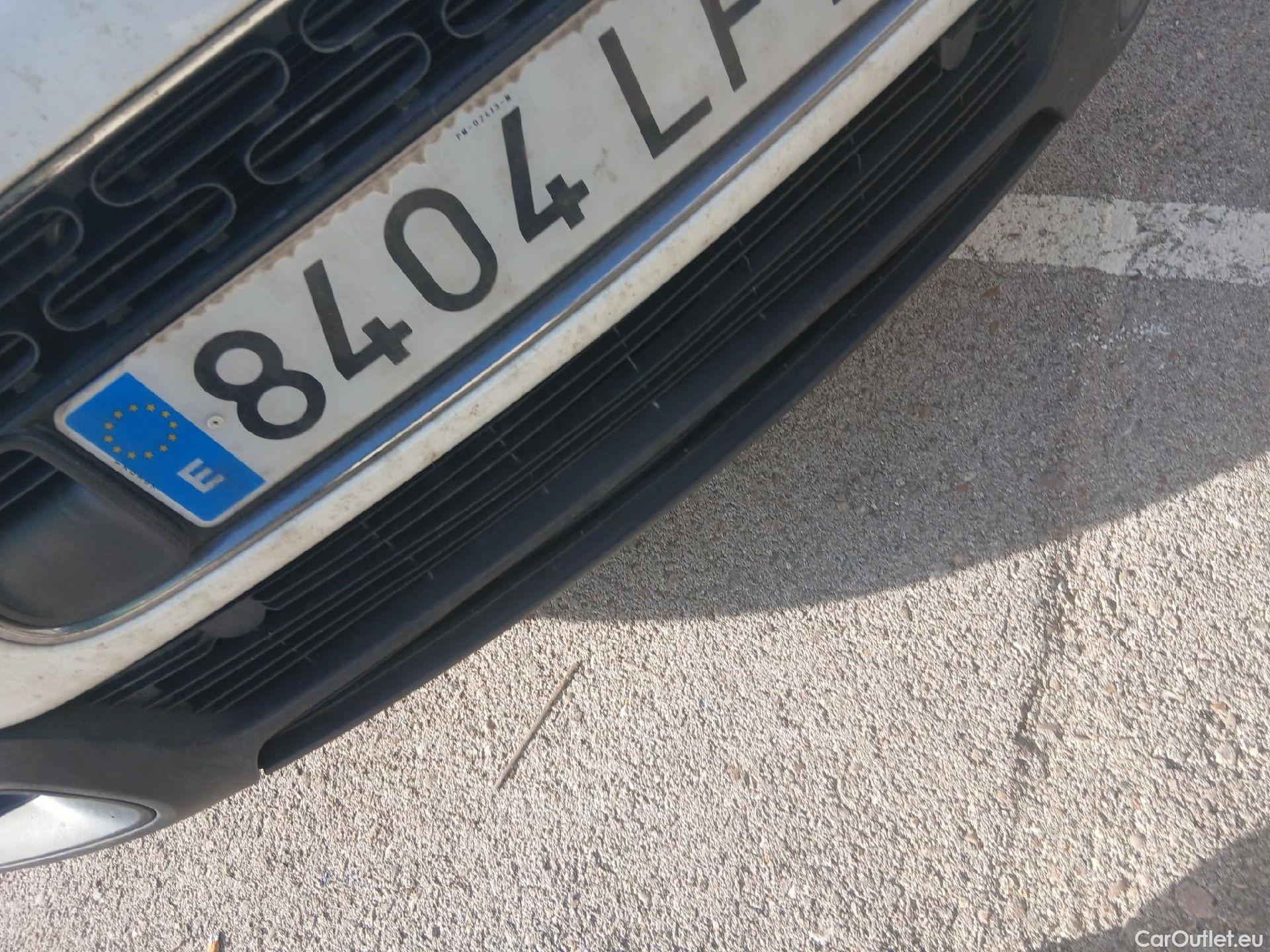  Citroen  C4 Cactus CITROEN  / 2018 / 5P / berlina con portón BlueHDi 100 S&S Feel #16