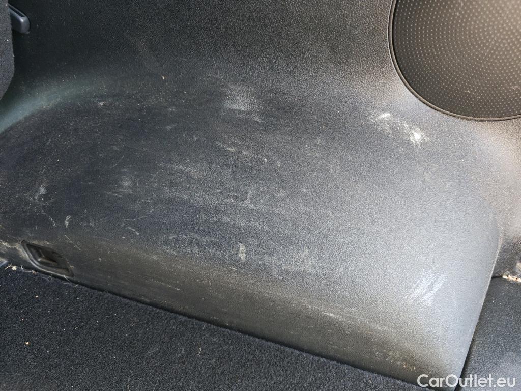  KIA  Sportage KIA  1.6MHEV Drive 100kW(136CV) 4x2(Crist Tintados) #17