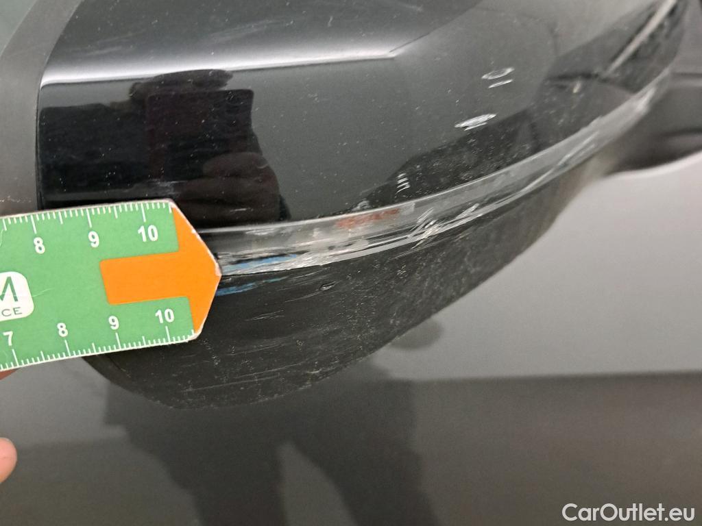  Peugeot  3008 PEUGEOT  Hybrid / 2020 / 5P / todoterreno 225 e-EAT8 Allure (AC2) #37