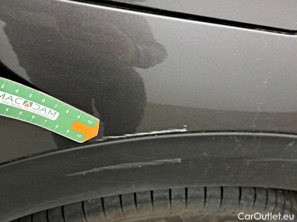  Peugeot  3008 PEUGEOT  Hybrid / 2020 / 5P / todoterreno 225 e-EAT8 Allure (AC2) #21