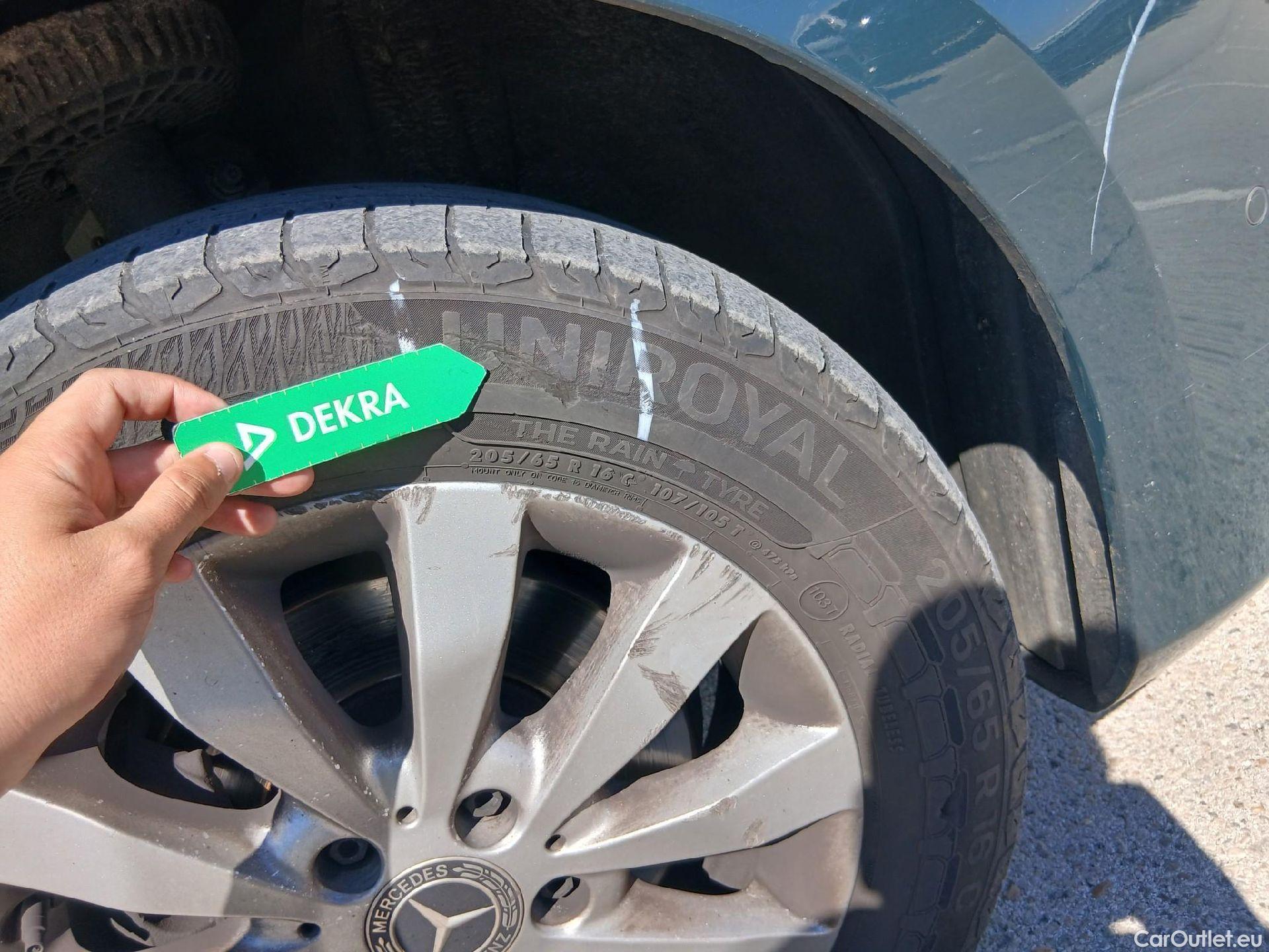  Mercedes  V-Klasse MERCEDES-BENZ Clase V / 2014 / 4P / monovolumen 220 d Clase V Compacto #24