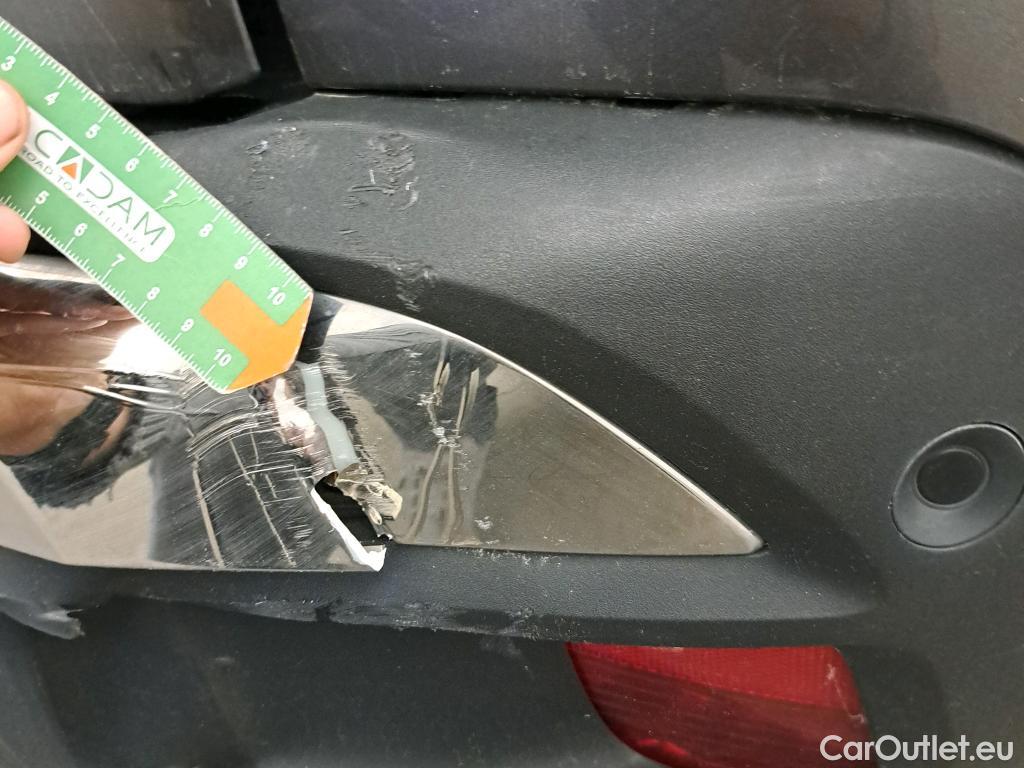  Peugeot  3008 PEUGEOT  Hybrid / 2020 / 5P / todoterreno 225 e-EAT8 Allure (AC2) #6