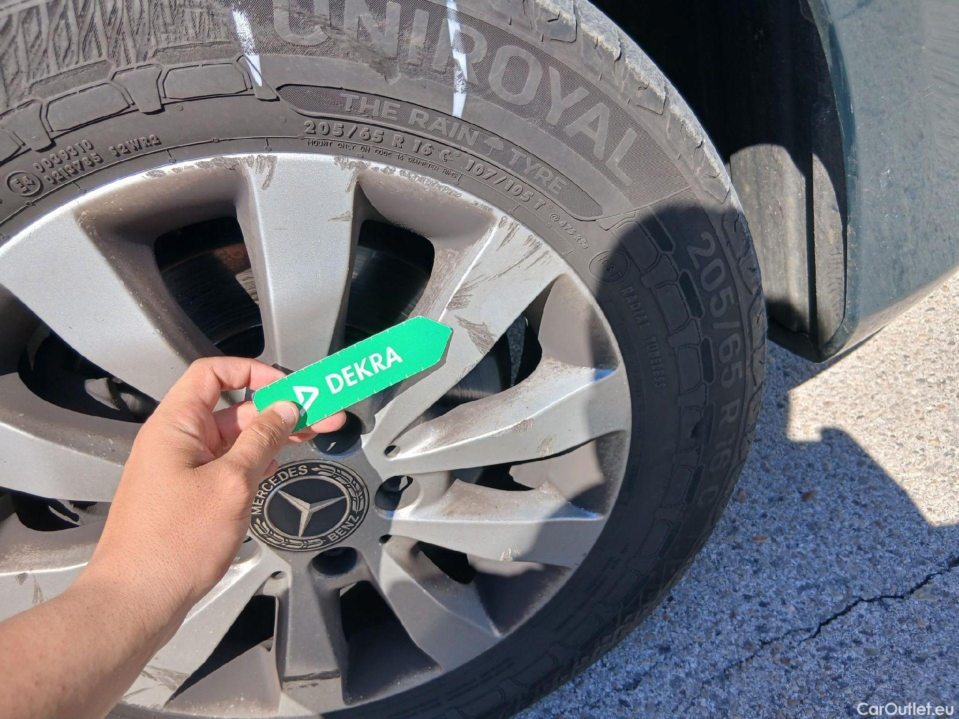  Mercedes  V-Klasse MERCEDES-BENZ Clase V / 2014 / 4P / monovolumen 220 d Clase V Compacto #21