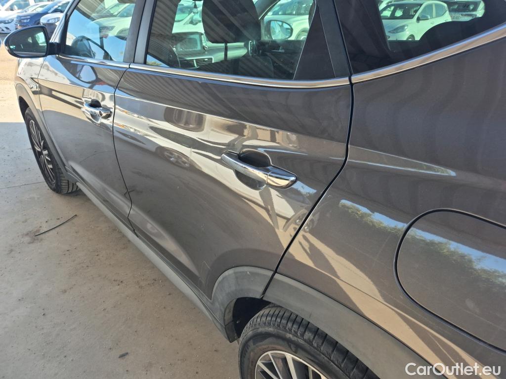  Hyundai  Tucson HYUNDAI  / 2018 / 5P / todoterreno  CRDI 1.6 116CV 48V 4X2 TECNO #42