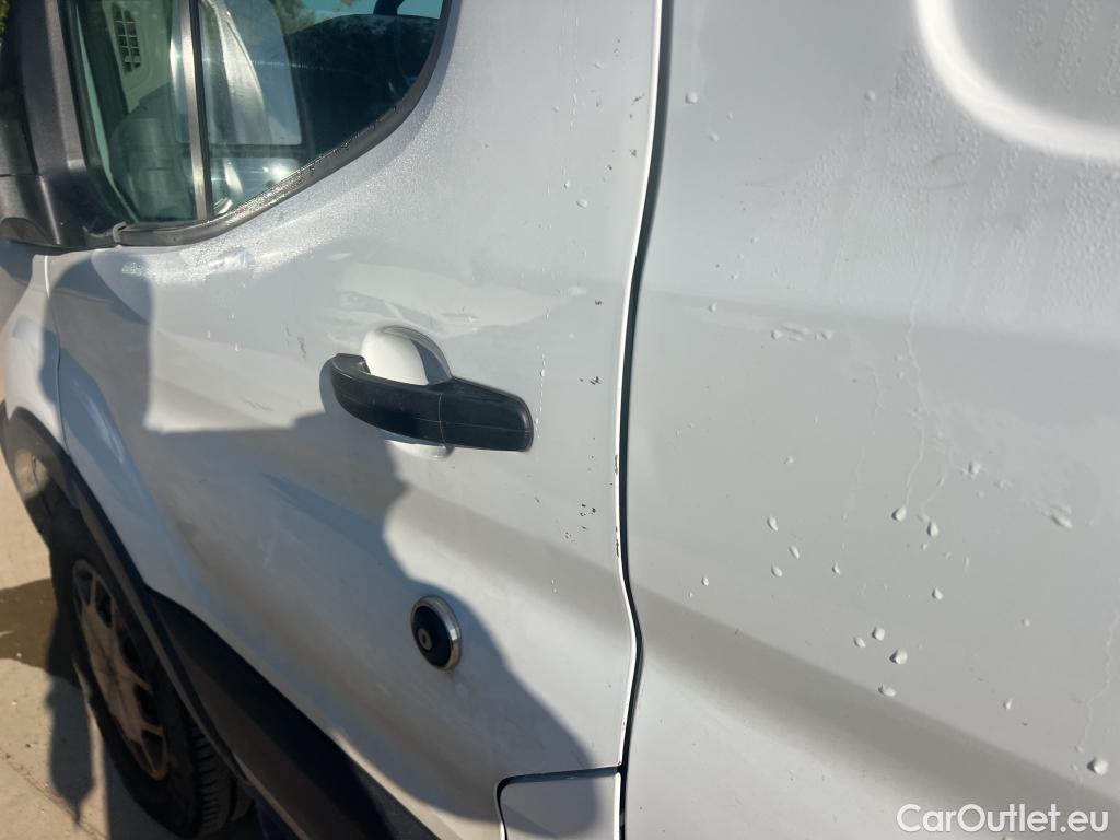  Ford  Transit FORD  / 2013 / 4P / furgón 350 96kW L3H2 Van Trend Delantera #17