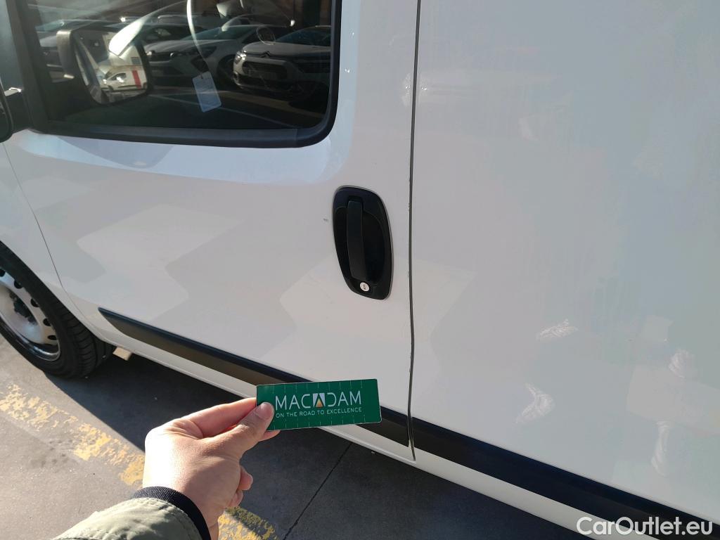  Fiat  Fiorino FIAT  / 2016 / 3P / furgón derivado de turismo Cargo Base 1.4 Natural Power 51kW (70CV) ** #9