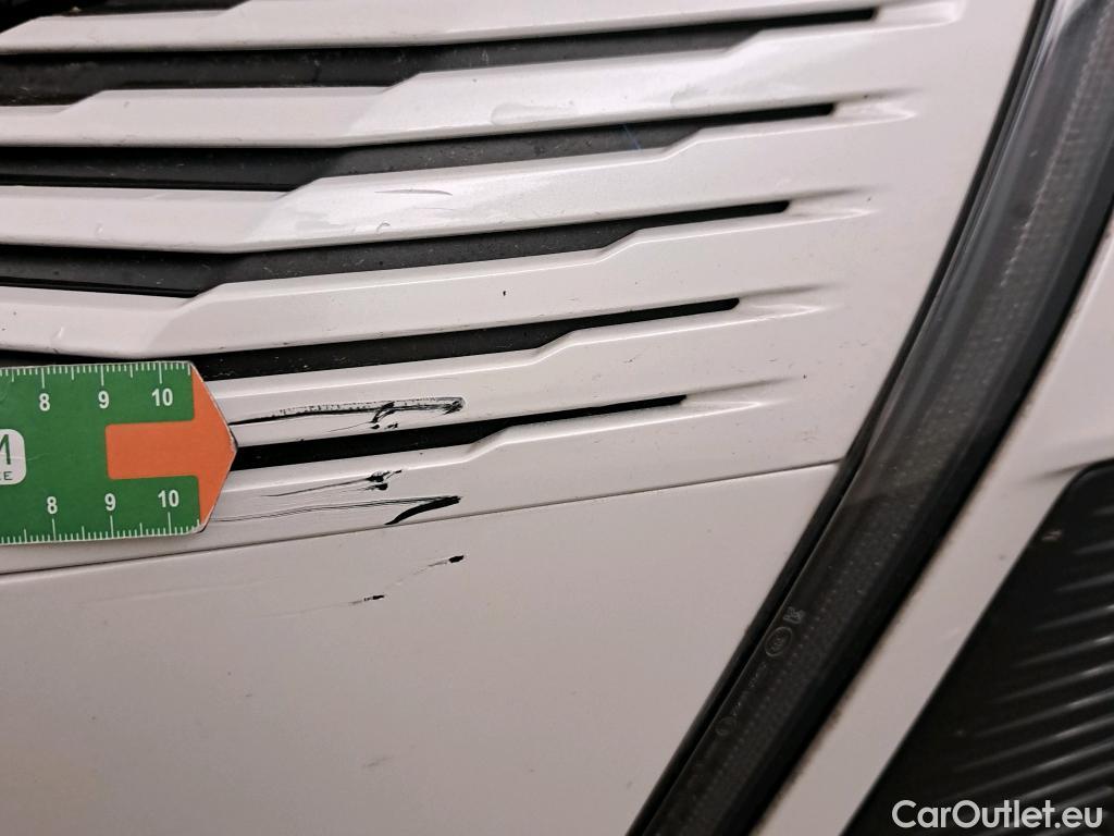  Peugeot  3008 PEUGEOT  / 2020 / 5P / todoterreno 1.2 PureTech 96KW S&S Active Pack EAT8 #30