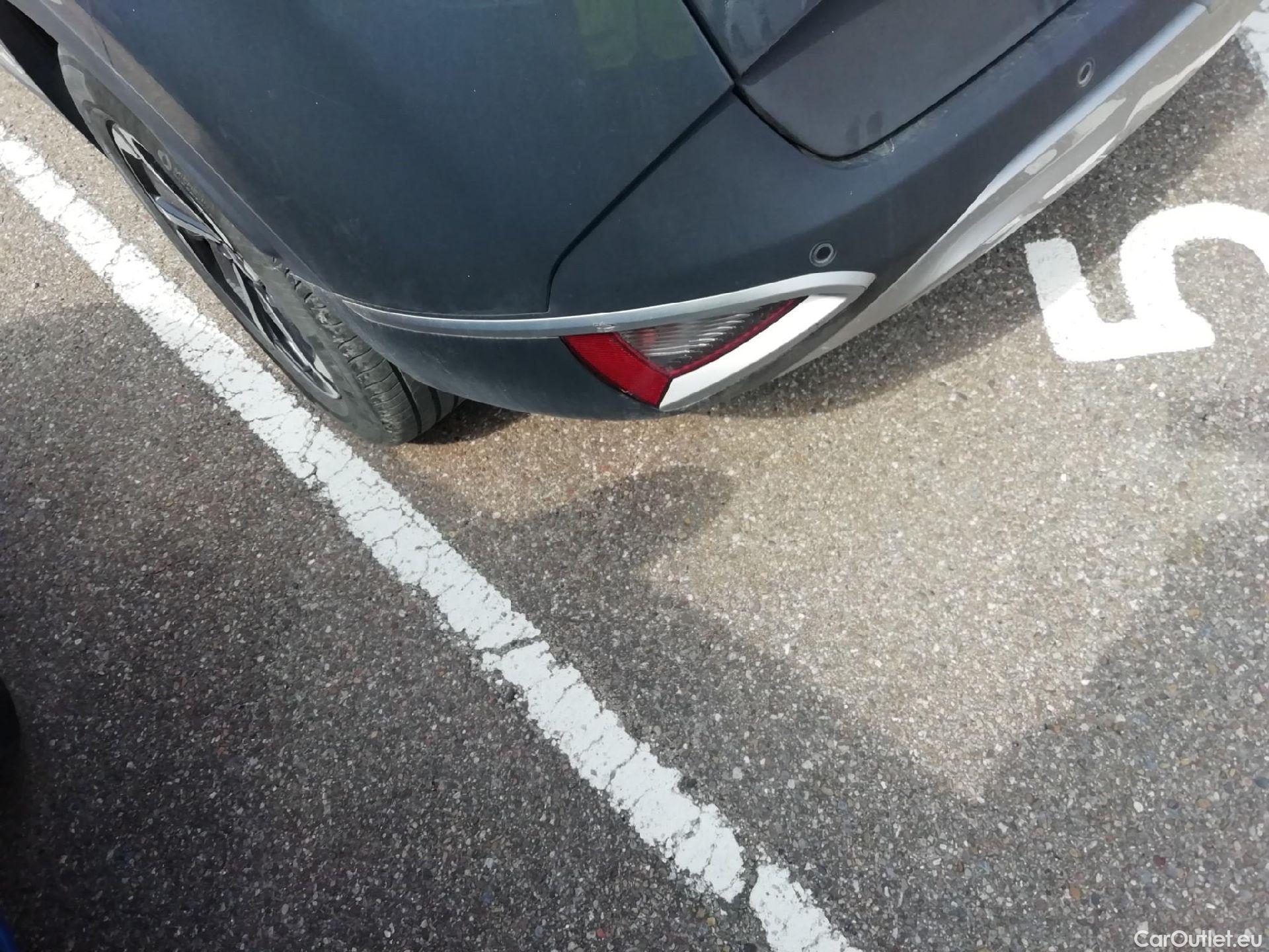  KIA  Sportage KIA  / 2022 / 5P / todoterreno 1.6 CRDi MHEV 100kW (136CV) Drive 4X2 #24