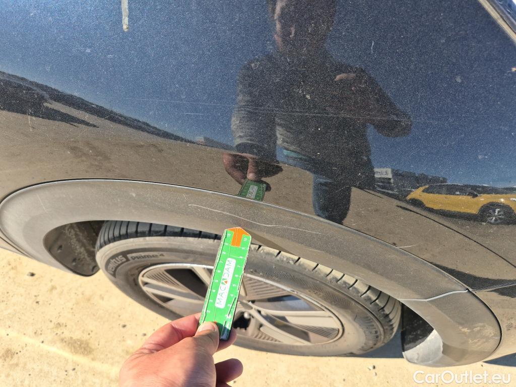  KIA  Niro KIA  1.6 GDi PHEV 104kW (141CV) Drive #27