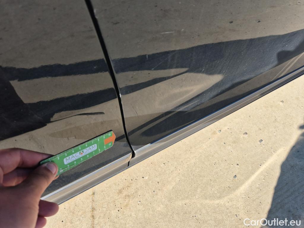  KIA  Niro KIA  1.6 GDi PHEV 104kW (141CV) Drive #7