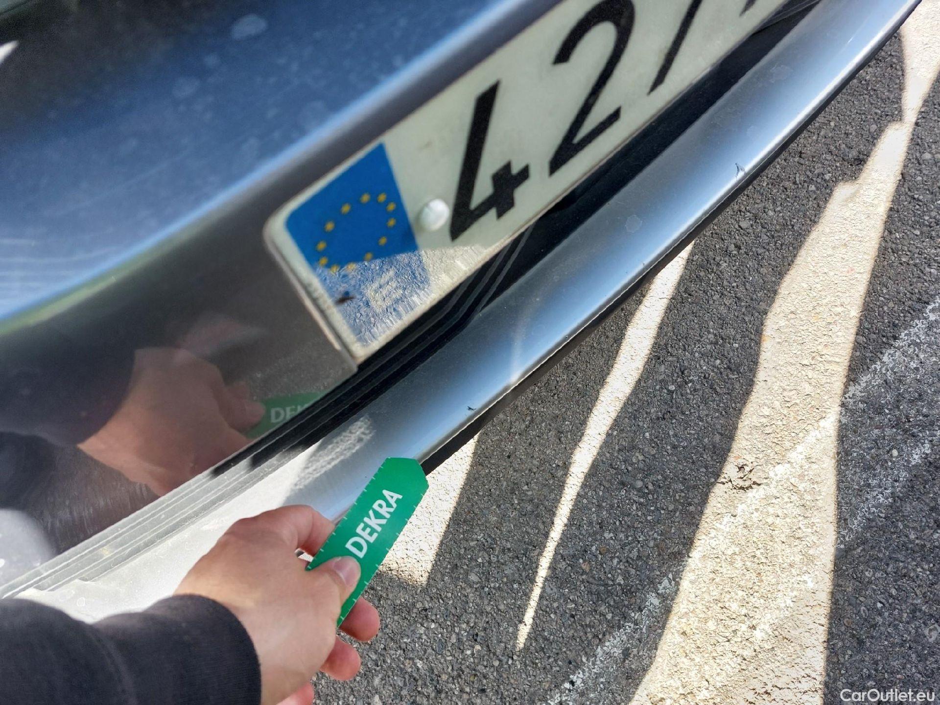  Peugeot  5008 PEUGEOT  / 2020 / 5P / todoterreno 1.2 PureTech 96KW S&S GT EAT8 #3