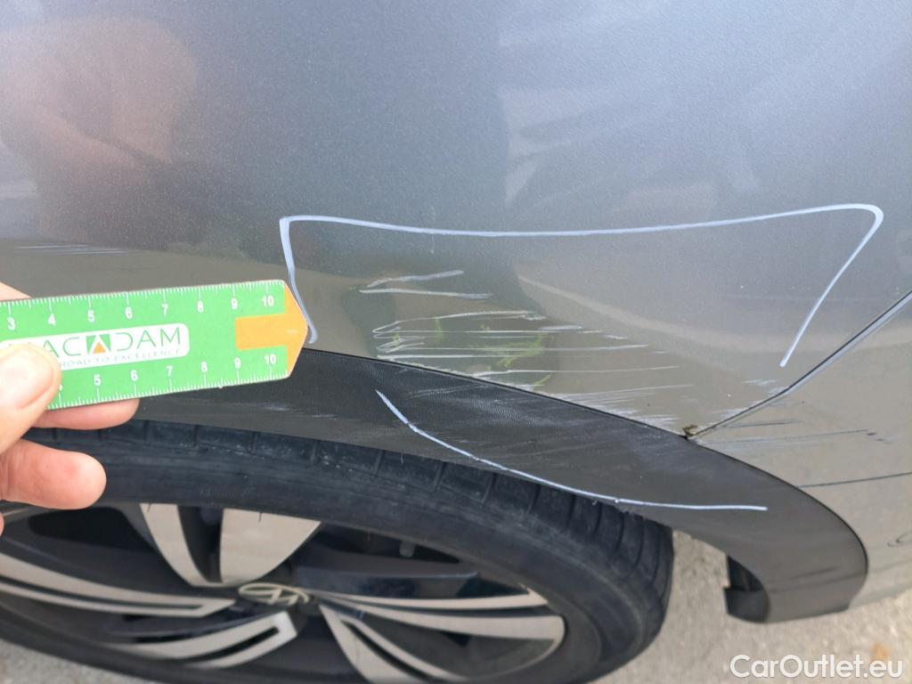  Volkswagen  T-ROC VOLKSWAGEN  / 2021 / 5P / todoterreno R-Line 1.5 TSI 110kW (150CV) DSG #4