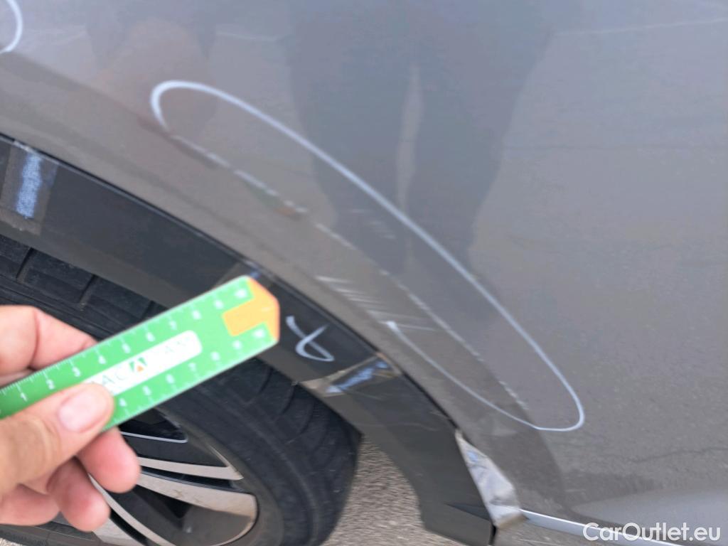  Volkswagen  T-ROC VOLKSWAGEN  / 2021 / 5P / todoterreno R-Line 1.5 TSI 110kW (150CV) DSG #10