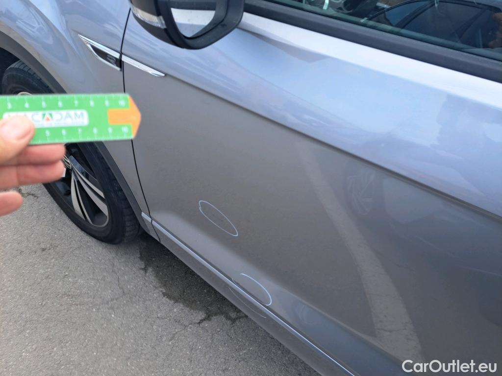  Volkswagen  T-ROC VOLKSWAGEN  / 2021 / 5P / todoterreno R-Line 1.5 TSI 110kW (150CV) DSG #37