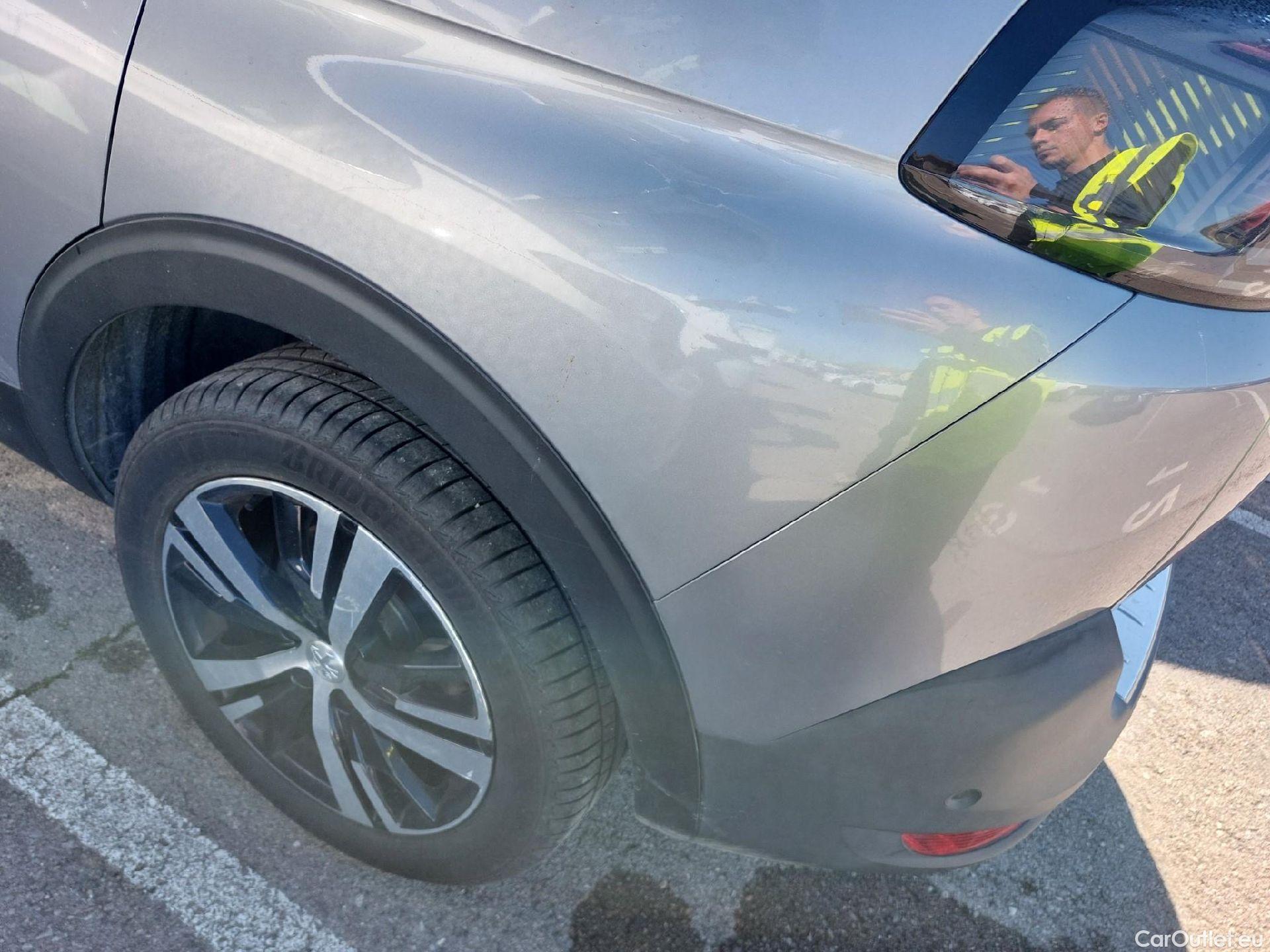  Peugeot  5008 PEUGEOT  / 2020 / 5P / todoterreno 1.2 PureTech 96KW S&S GT EAT8 #9