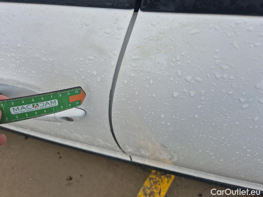  Citroen  C3 CITROEN  / 2020 / 5P / berlina con portón BlueHDi 75KW (100CV) S&S Live Pack #13