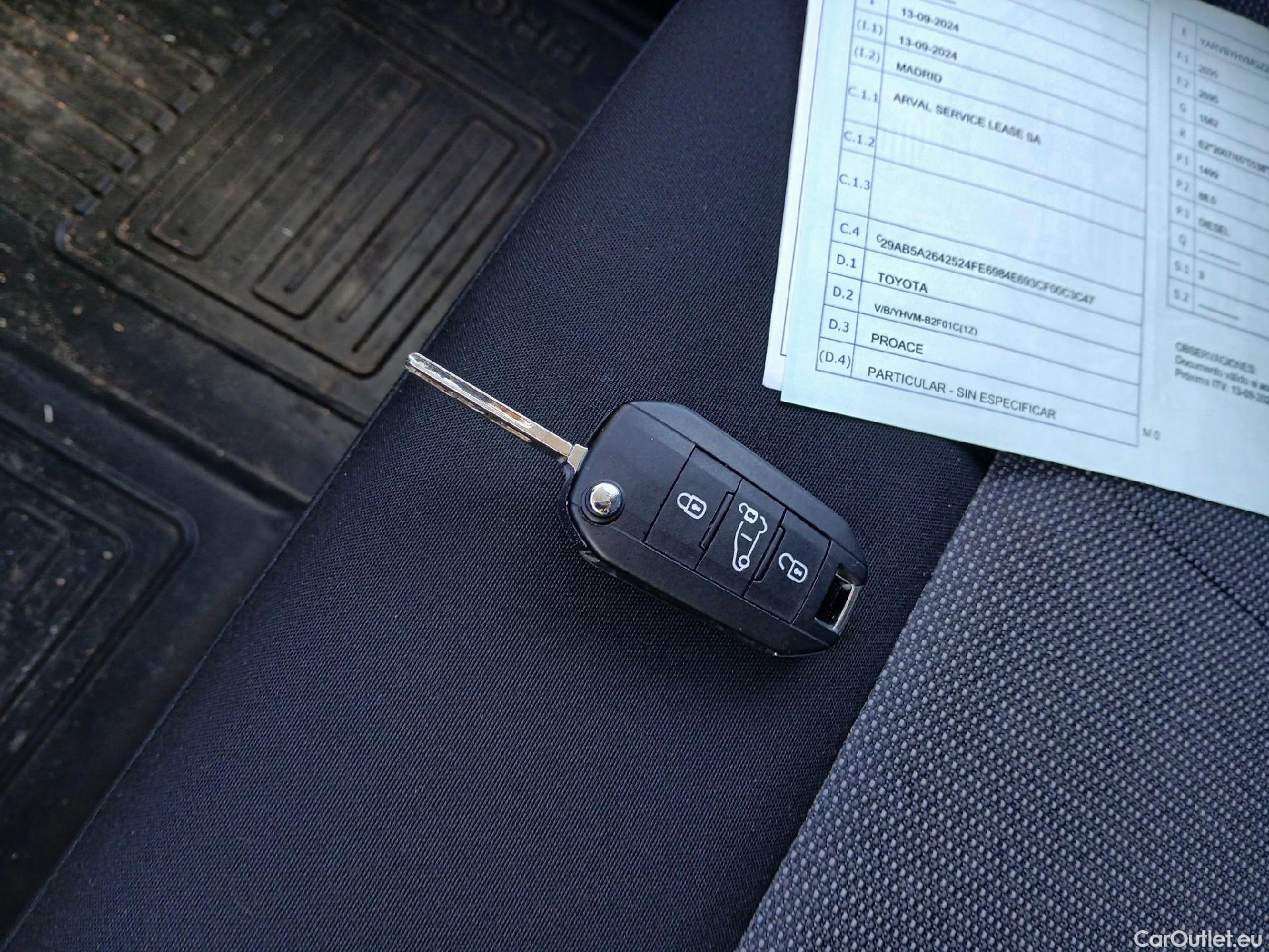  Toyota  Proace TOYOTA  / 2020 / 4P / furgón 1.5D 120CV GX Plus 1PL 2PT L1 #1