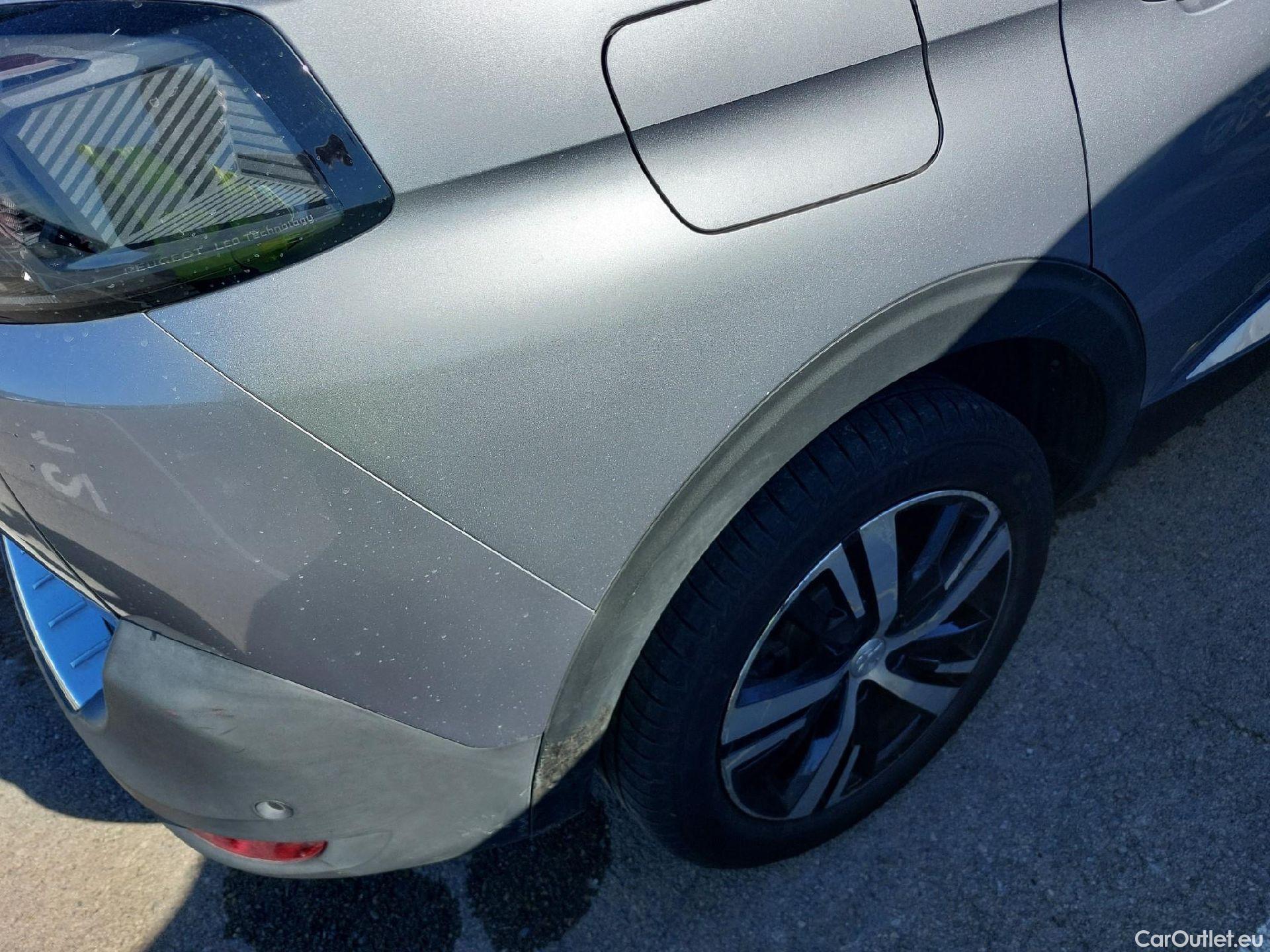  Peugeot  5008 PEUGEOT  / 2020 / 5P / todoterreno 1.2 PureTech 96KW S&S GT EAT8 #17