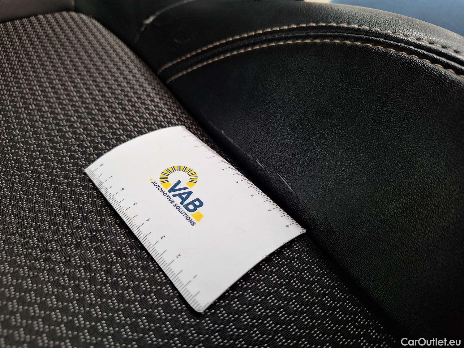  Peugeot  3008 Peugeot,  FL'20 PHEV, Peugeot  Hybrid 225 e-Auto8 GT 5d #15