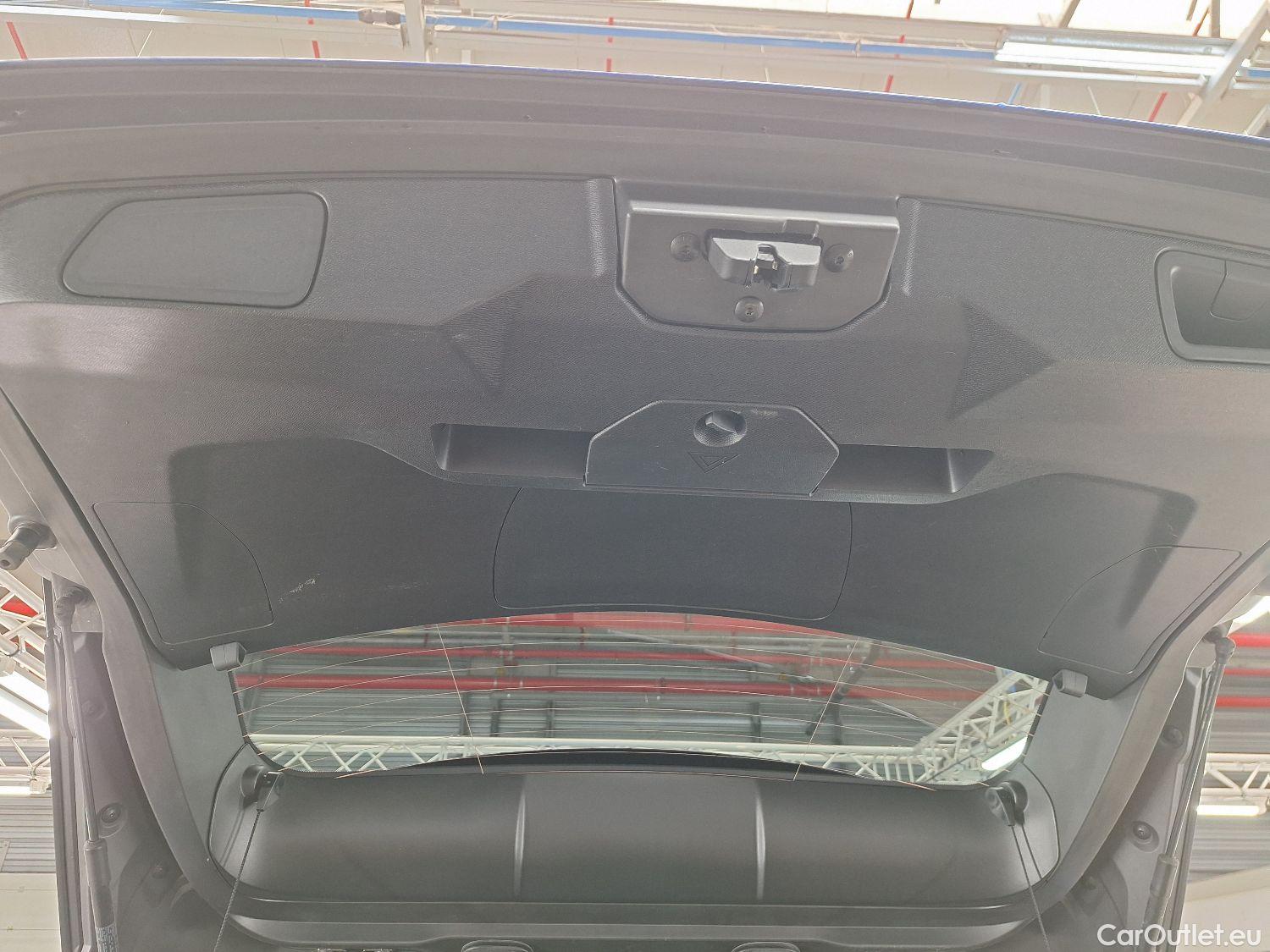  Peugeot  3008 Peugeot,  FL'20 PHEV, Peugeot  Hybrid 225 e-Auto8 GT 5d #31