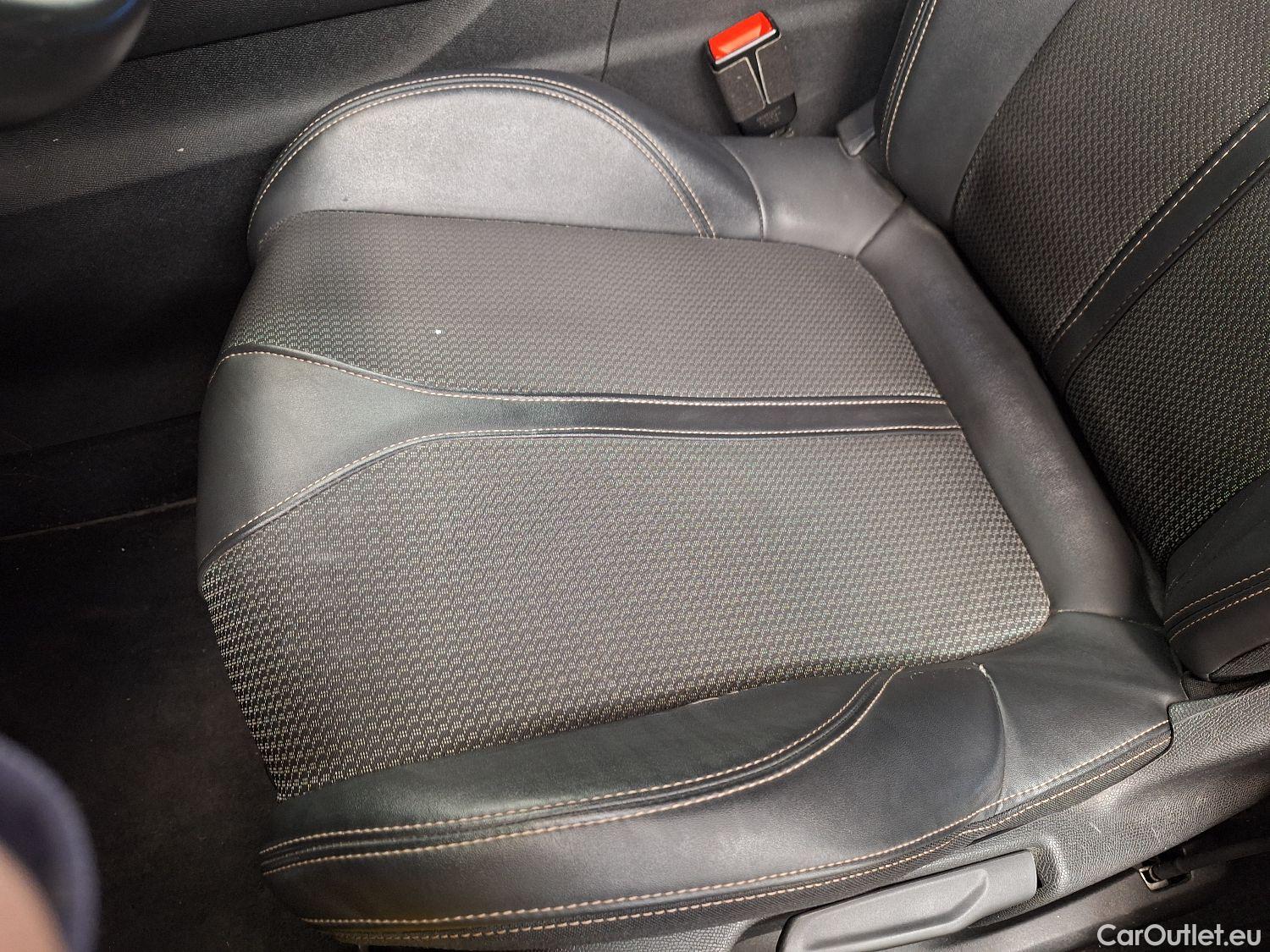  Peugeot  3008 Peugeot,  FL'20 PHEV, Peugeot  Hybrid 225 e-Auto8 GT 5d #14