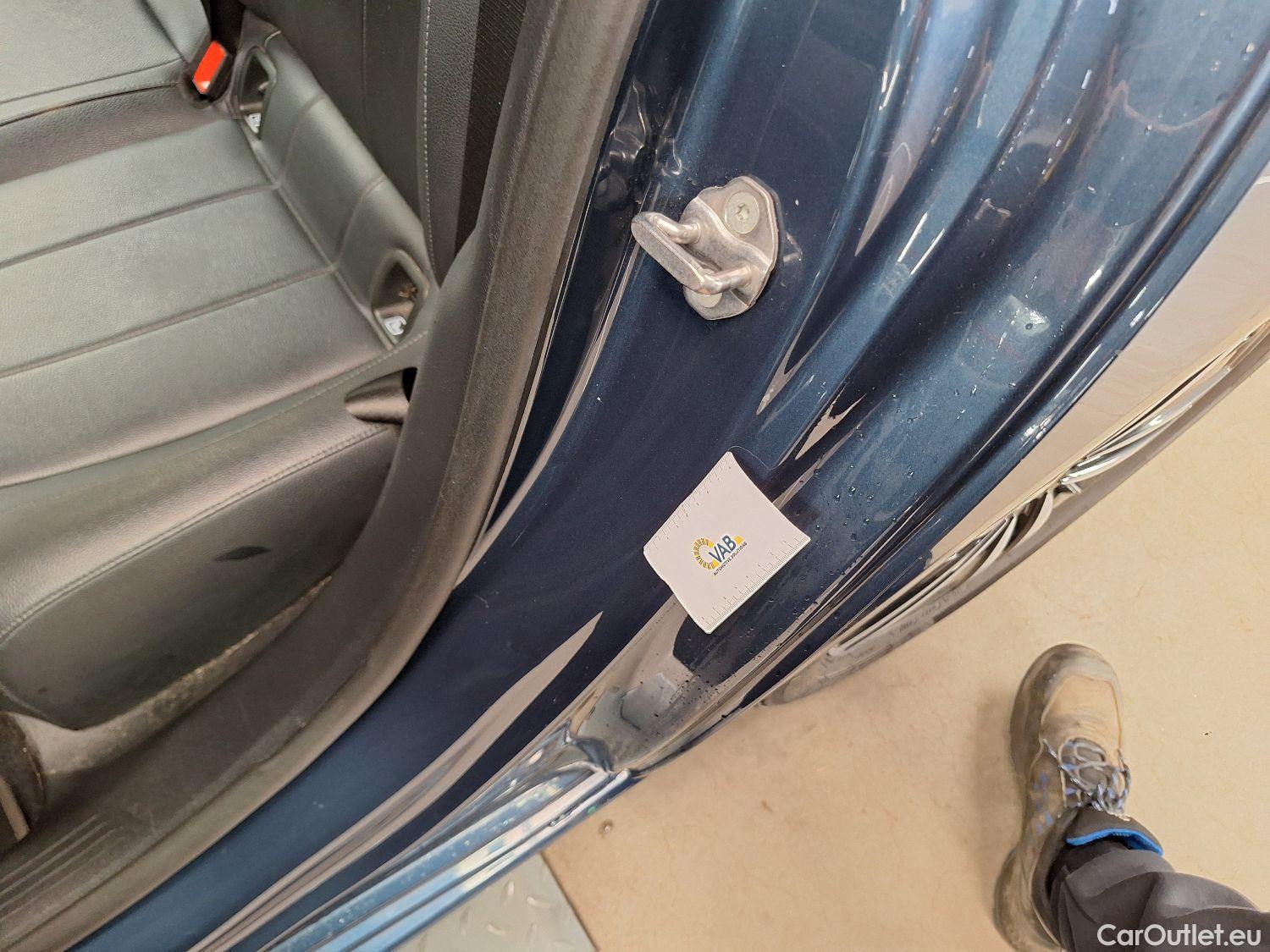  Mercedes  A-Klasse Mercedes, A-Class Berline '18, Mercedes-Benz  Limousine A 180d Business S #35