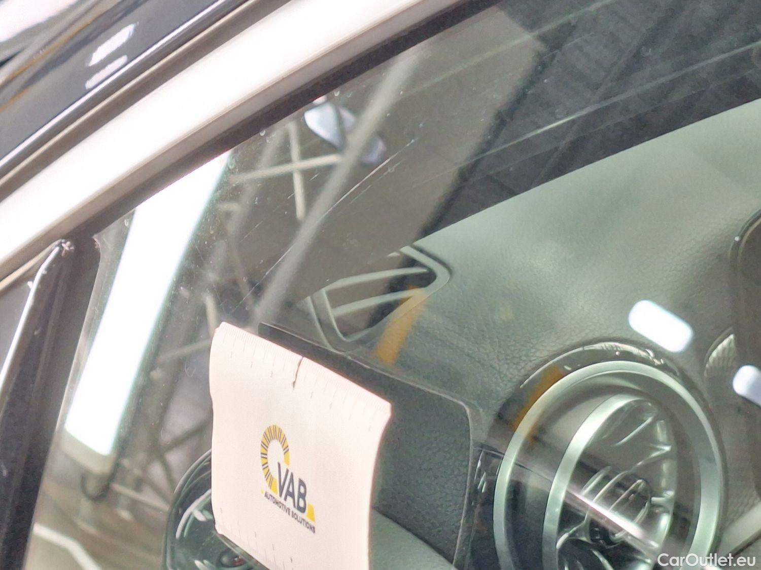  Mercedes  A-Klasse Mercedes, A-Class Berline '18, Mercedes-Benz  Limousine A 180d Business S #42